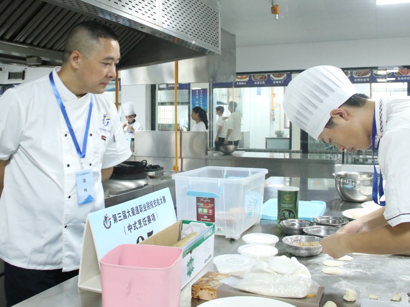 2024年第三届大蜀道职业院校技能大赛(中职组) 汽车维修、中餐烹饪赛项在广元职高圆满举行