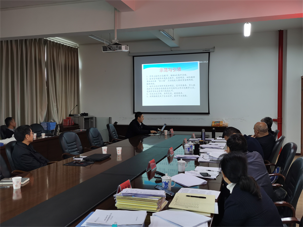 市直属学校大中专组“广元名师”和“名师工作室”考核工作在我校进行