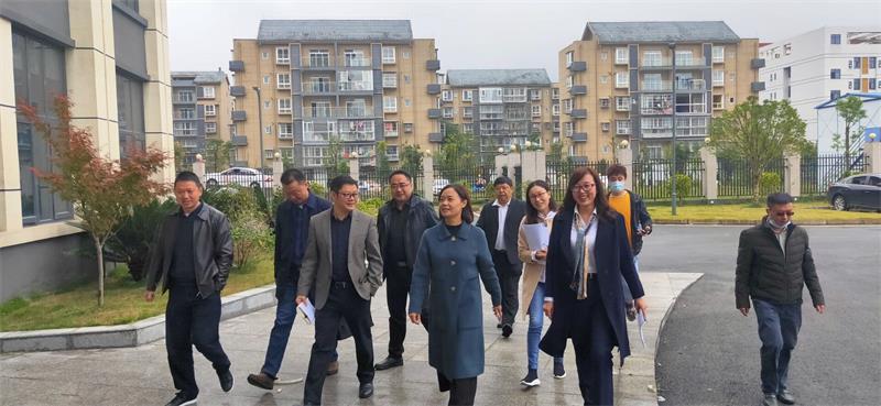 市教育局局长何开莉一行到广元职高调研指导