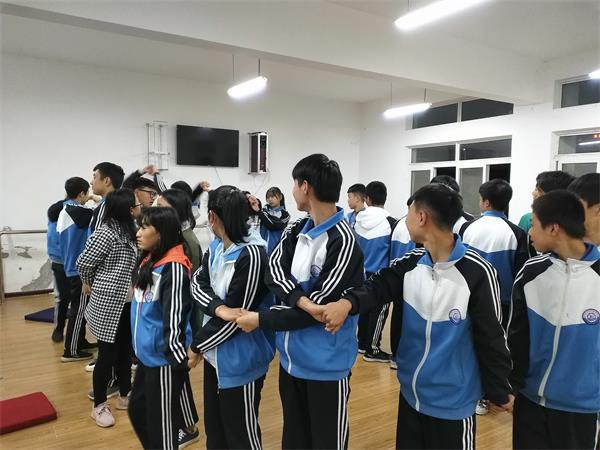 让情绪找到回家的路—我校开展情绪疏导团辅活动