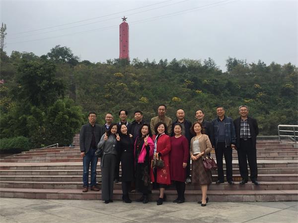 市职高工会组织退休教师共庆重阳佳节
