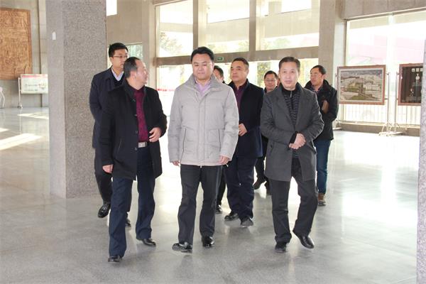市委常委赵文峤一行到市职高调研职业教育