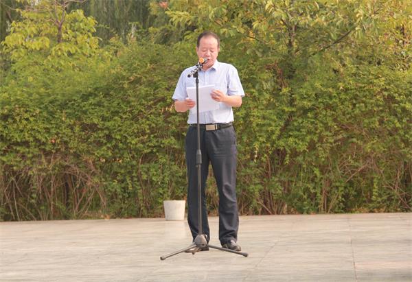 志存高远谋发展，踏实奋进创新绩—王杰光校长发表国旗下讲话