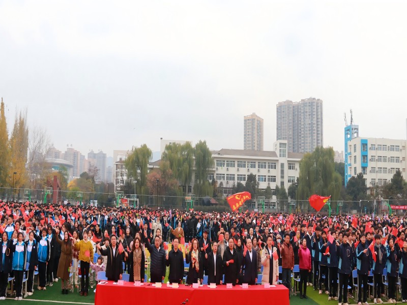 奋进新时代,逐梦向未来——广元职高举行纪念“一二·九”学生爱国运动89周年合唱比赛